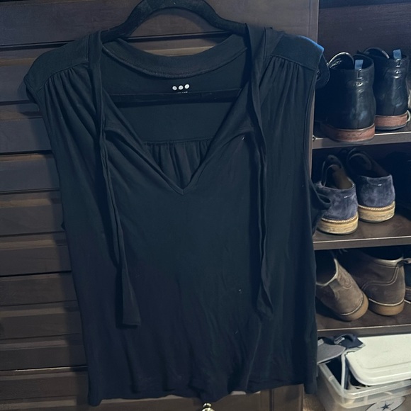 Three Dots xl deep vee neck sleeveless tee shirt black tie neck - Picture 2 of 8